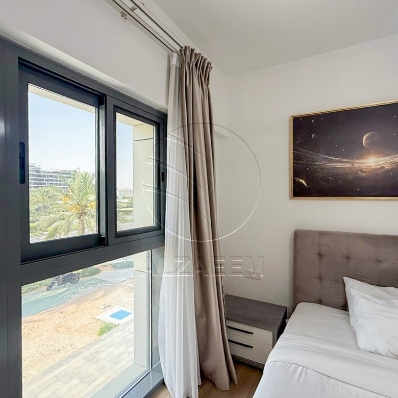 Fully Furnished | 3 Balconies | Corner | VACANT
