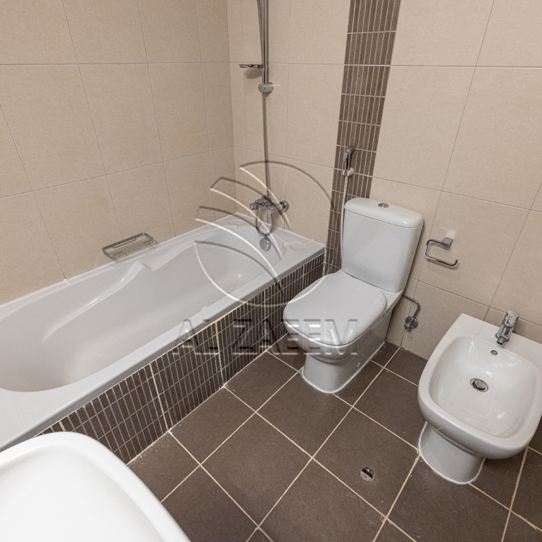 √ High Level Tenanted Unit with Rent Refund √