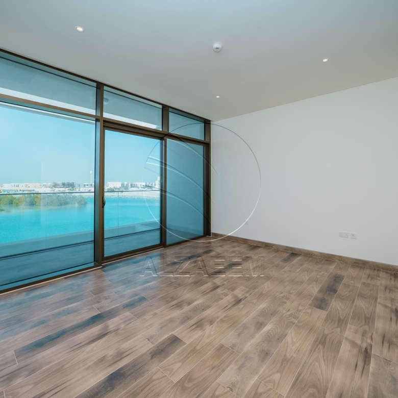√Seafront VIP Villa | Single Row Corner Big Plot√