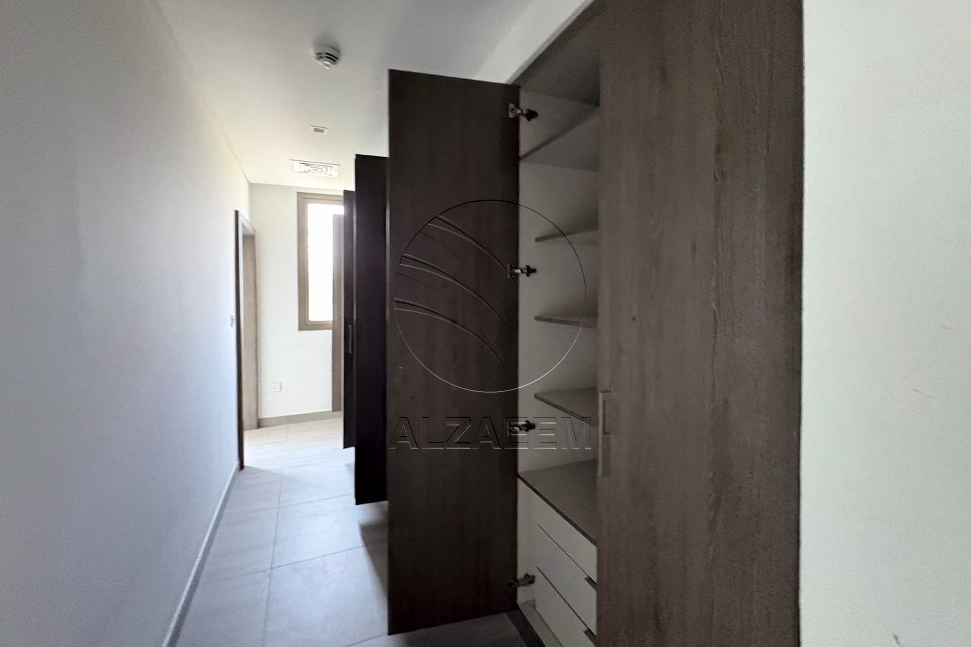 Single Row Corner | Ready to Move | PRIME LOCATION