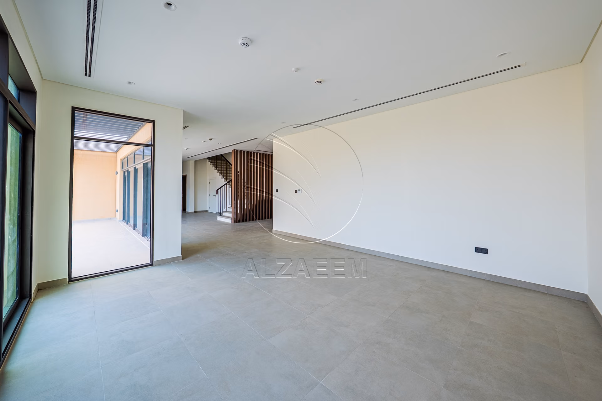 Single Row Villa | Huge Plot | Ready for Occupancy