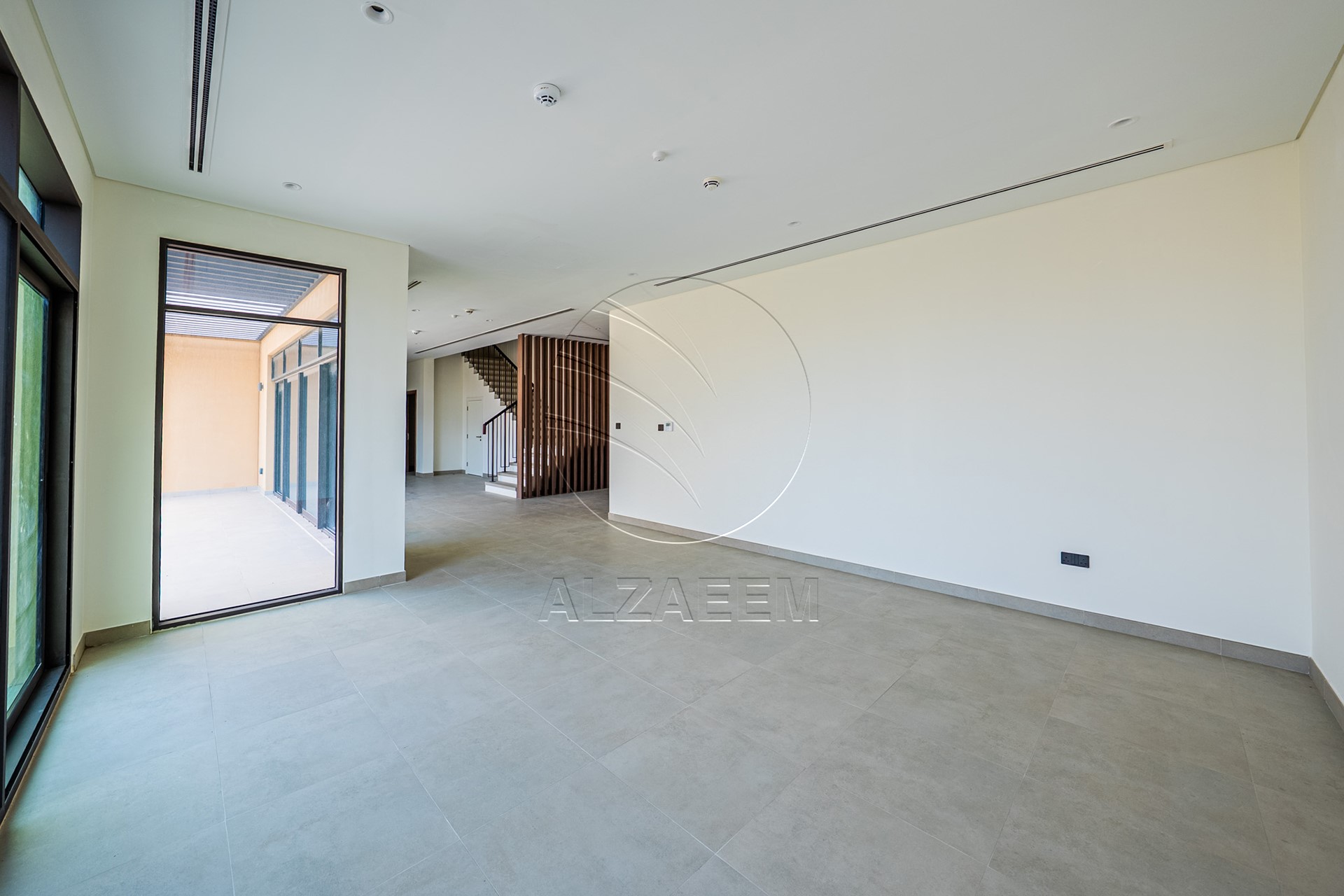 Single Row Villa | Huge Plot | Ready for Occupancy