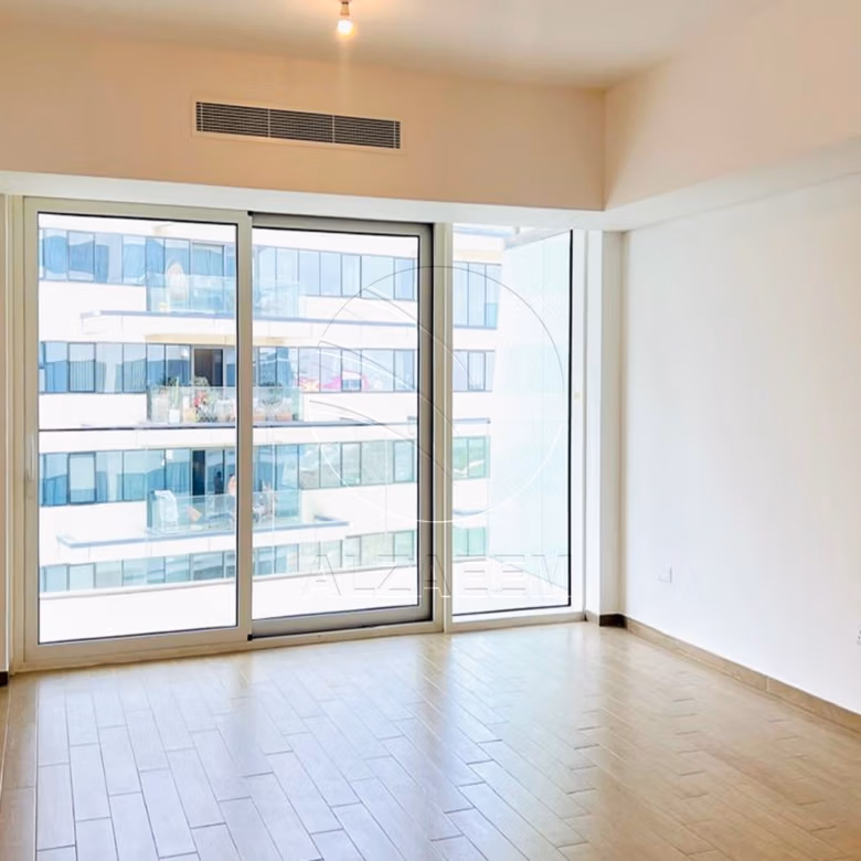 VACANT | High Floor | Partial Sea and Golf view