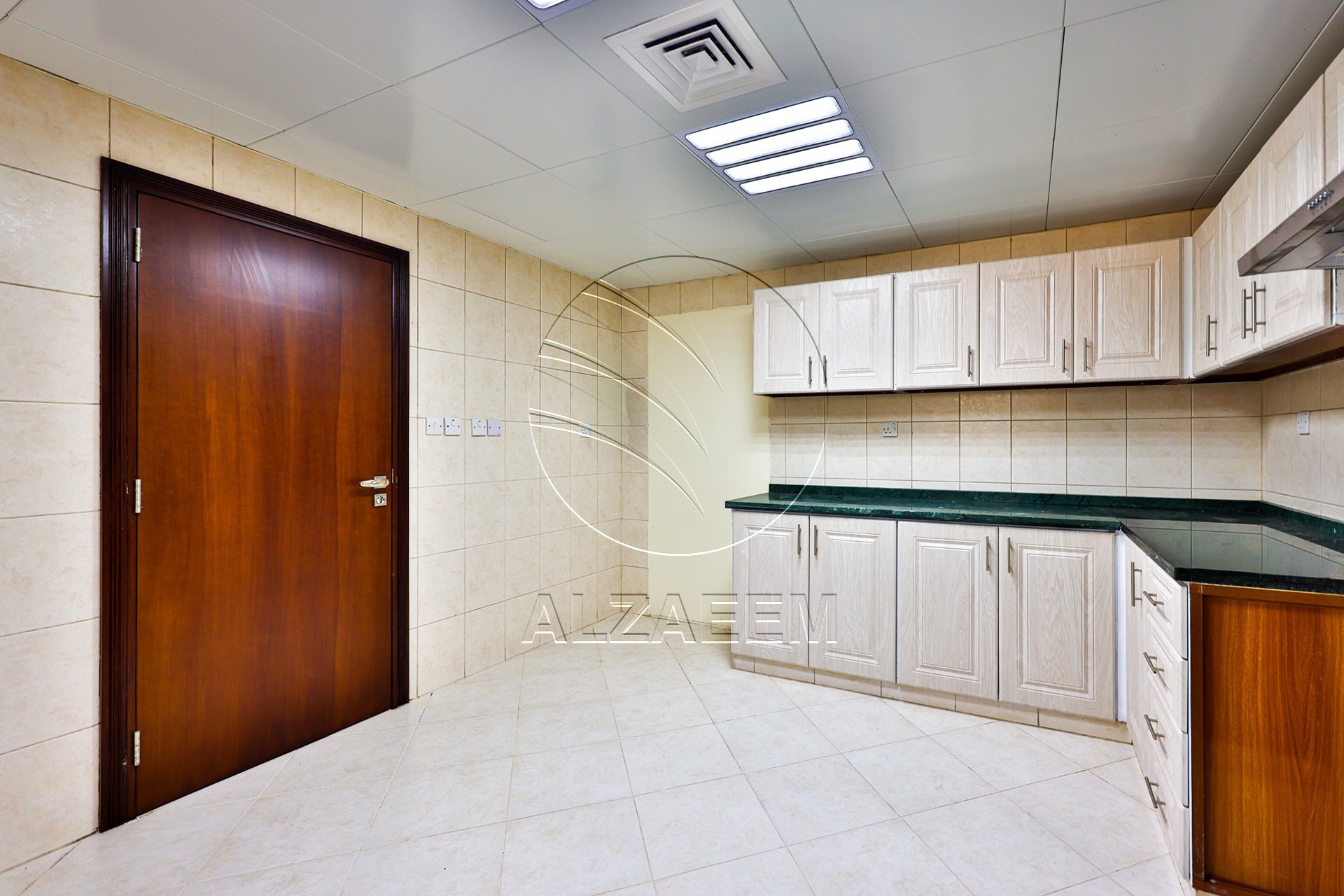 √Hot Deal!| Private Garden | Prime Location√