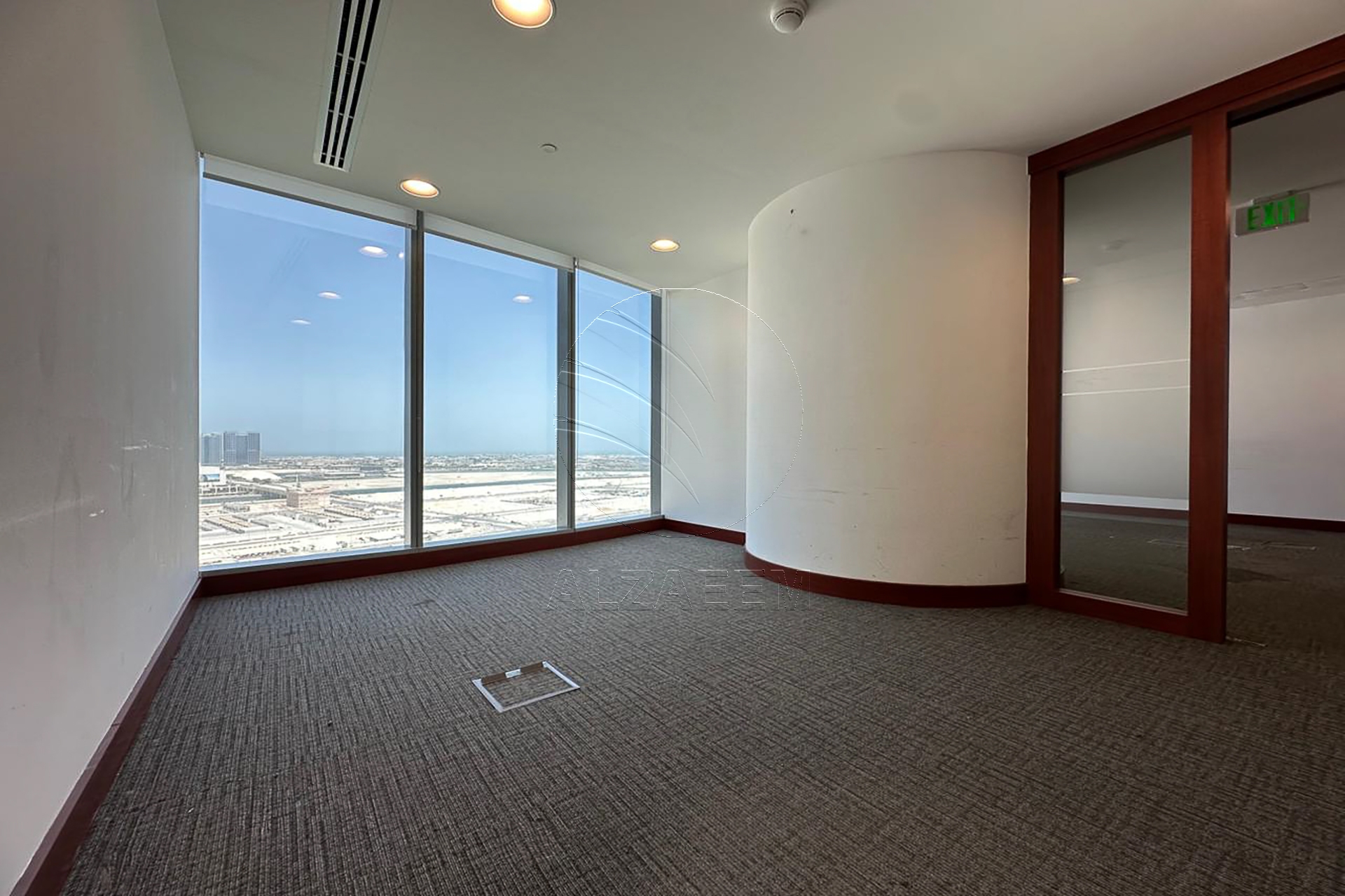 High Level Fitted Office Facing the Canal