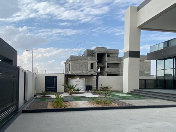 √ Landscaped Area | 6 Masters | Modern Finishing √