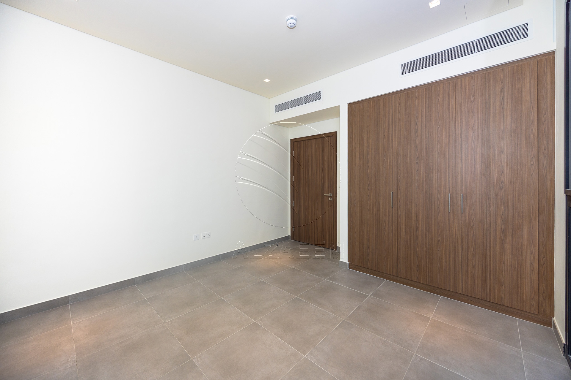Stand Alone |Single Row -Corner | Golf Course View