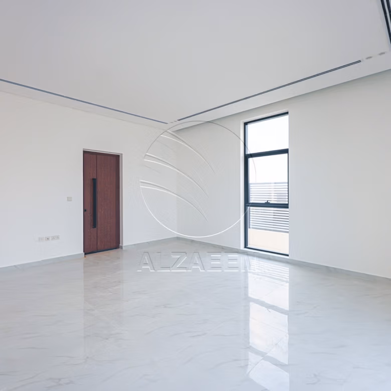 Corner | High Quality Finishing| High Ceiling