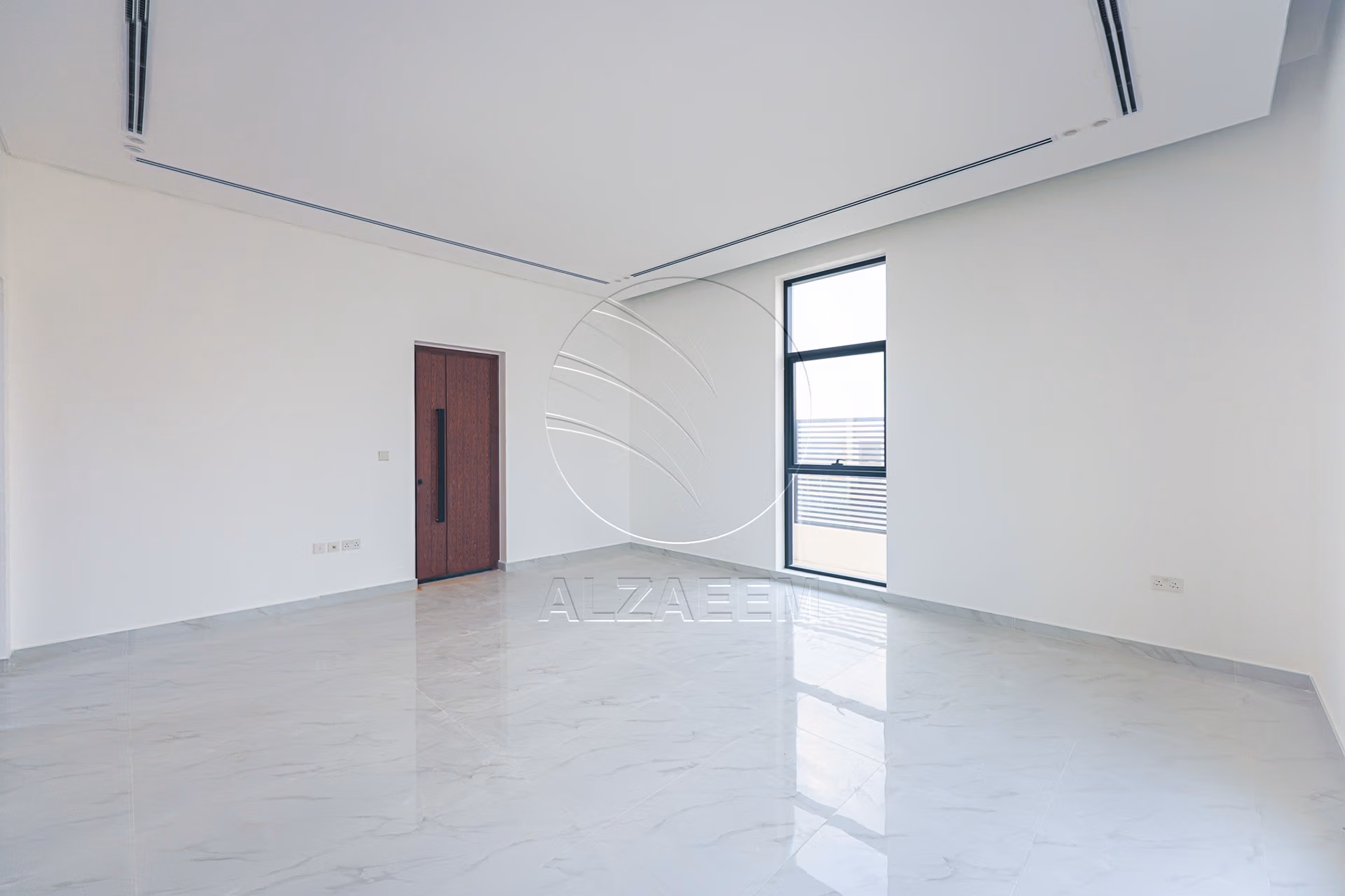 Corner | High Quality Finishing| High Ceiling