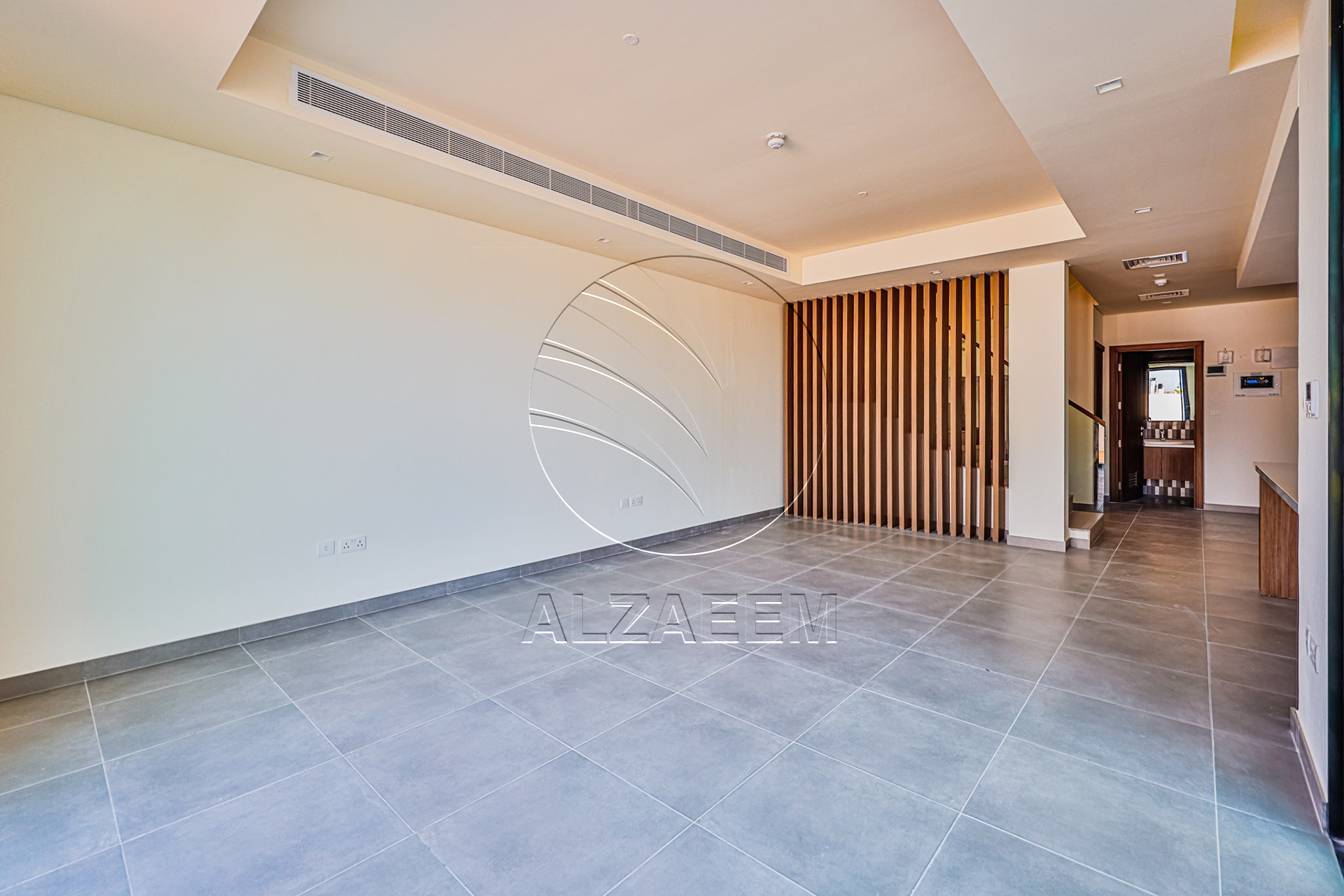 HOT! Single Row – Mid Unit | VACANT