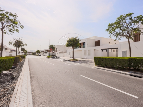 HOT! Corner Villa | Prestigious Gated Community