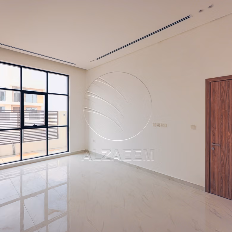 Corner | High Quality Finishing| High Ceiling
