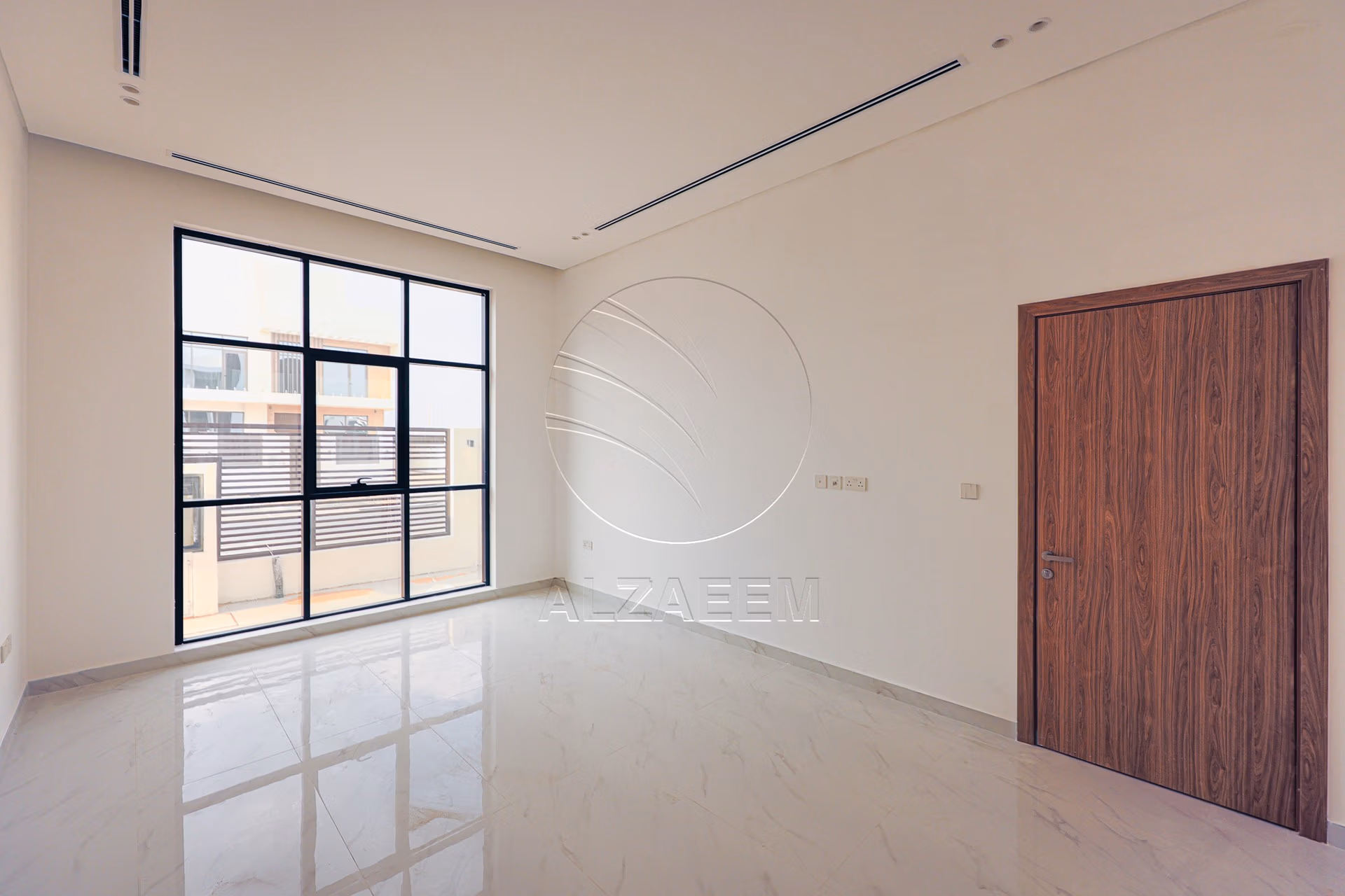 Corner | High Quality Finishing| High Ceiling