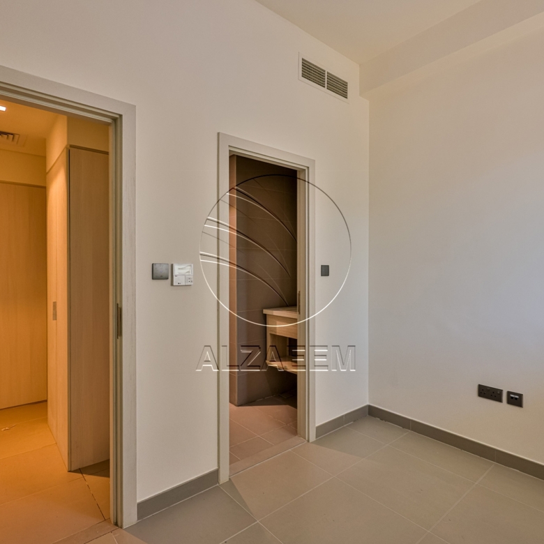 Single Row CORNER | Premium and High End Location