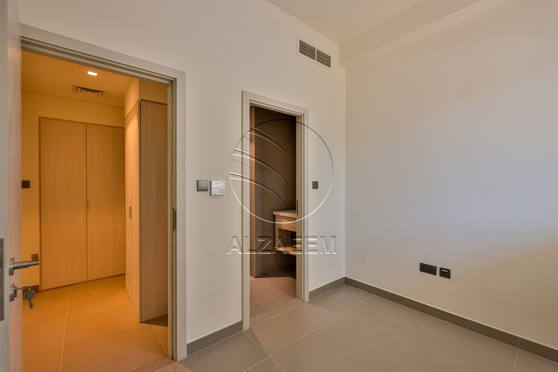 Single Row CORNER | Premium and High End Location