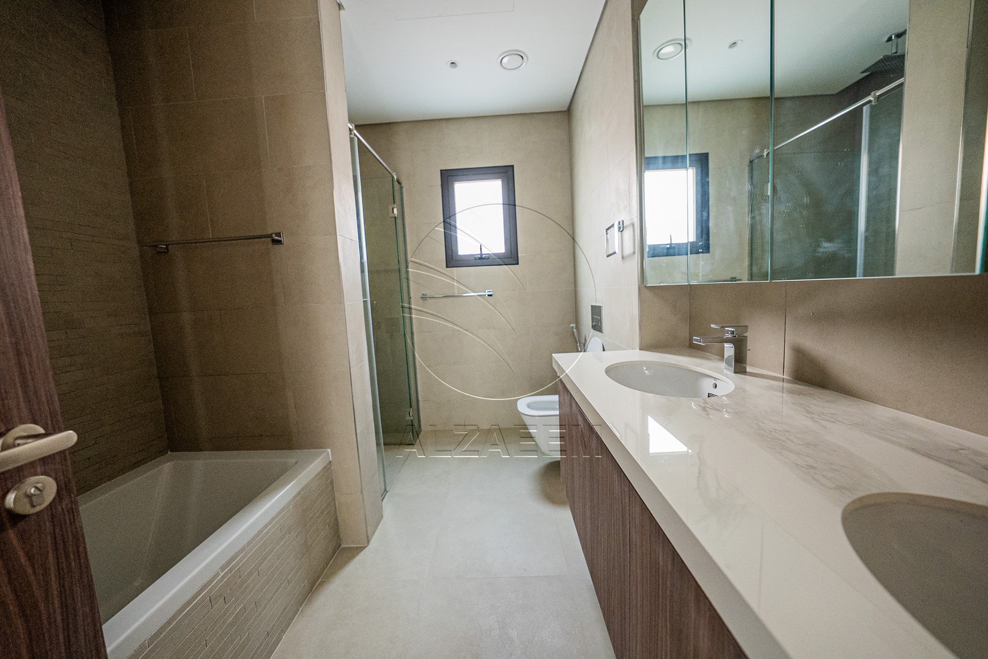 Single Row Villa | Huge Plot | Ready for Occupancy