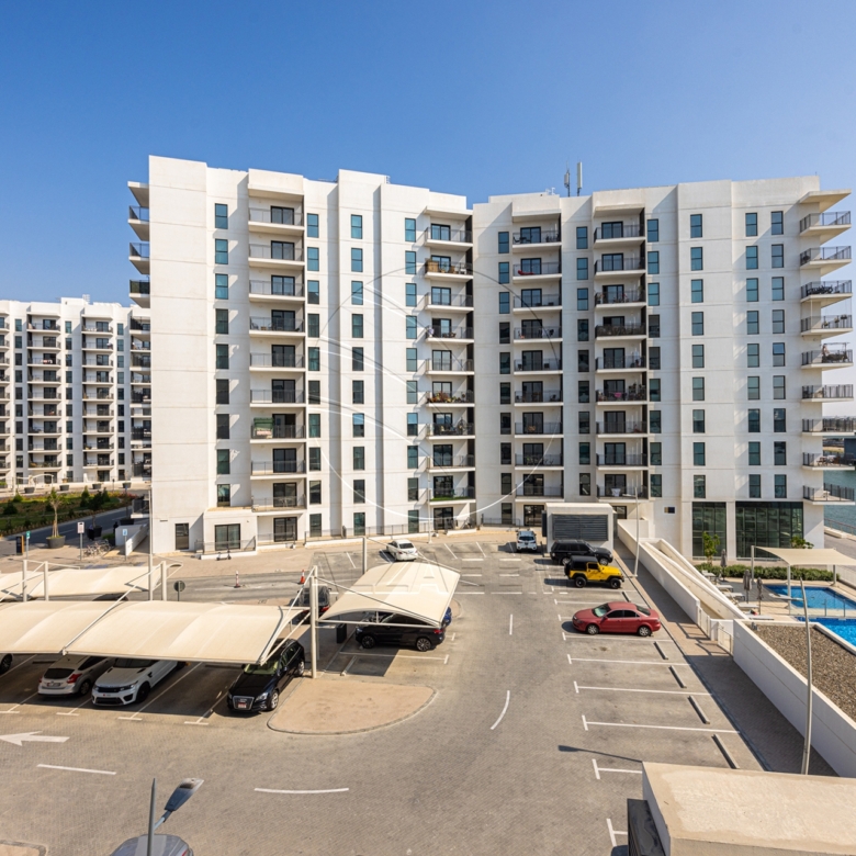 Partial Canal View | High Floor | VACANT