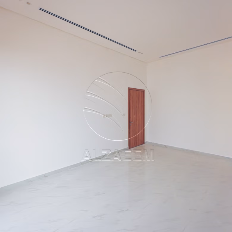 Corner | High Quality Finishing| High Ceiling
