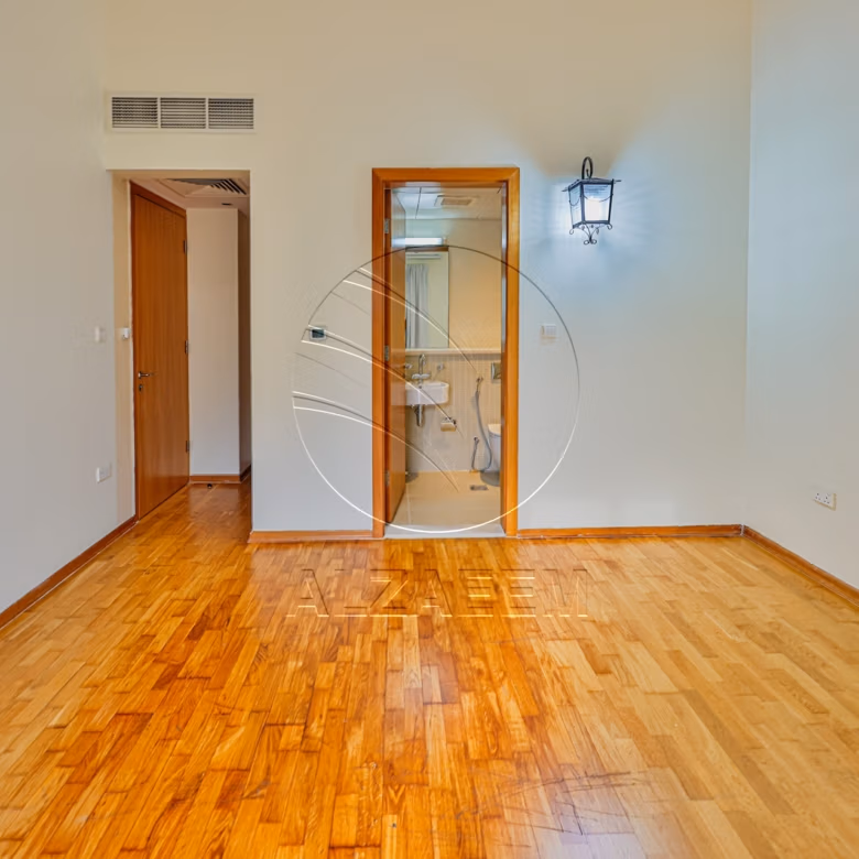 √ Private Pool | Type A | Tenanted | CORNER √