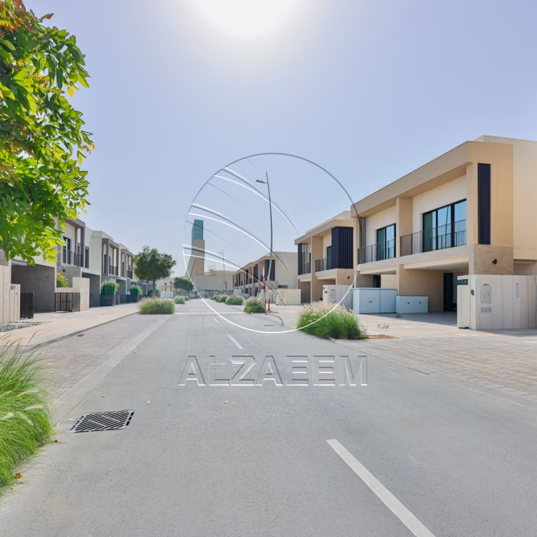 √Corner Single Row! Biggest 2BR Plot in Yas Acres√