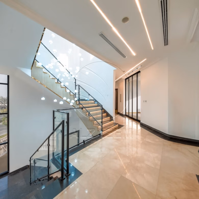 √Luxuriously Furnished |Private Pool and 2 Majlis√