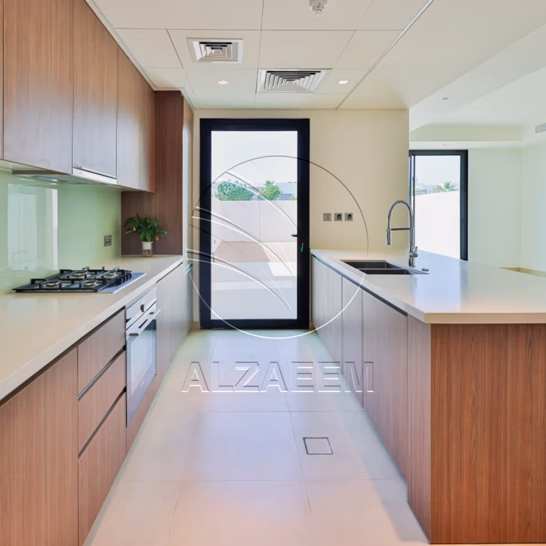 √Corner Single Row! Biggest 2BR Plot in Yas Acres√