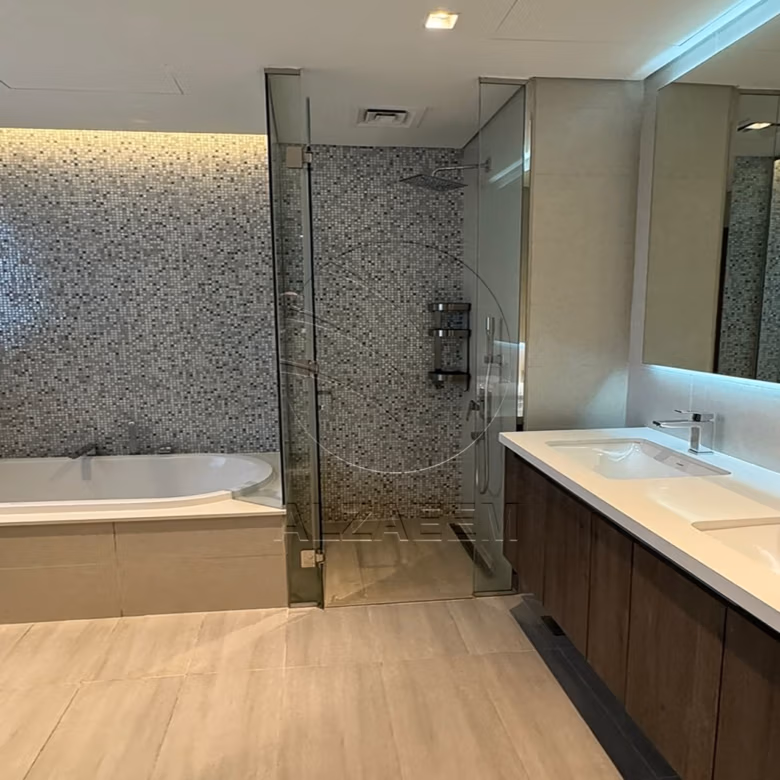 √HOT DEAL | Move-in Ready | Single Row – Mid Unit√