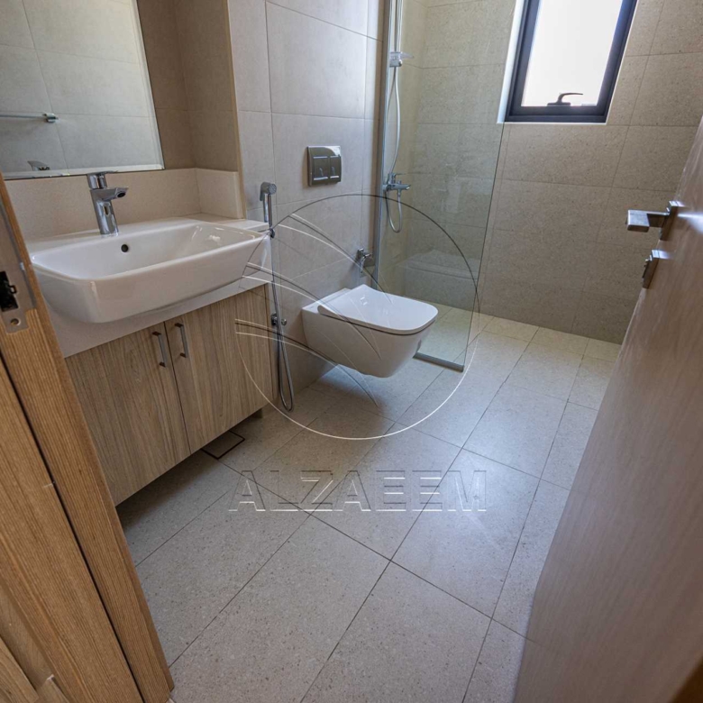 EXCLUSIVE! Spacious 2BR+Maid | Single Row Mid