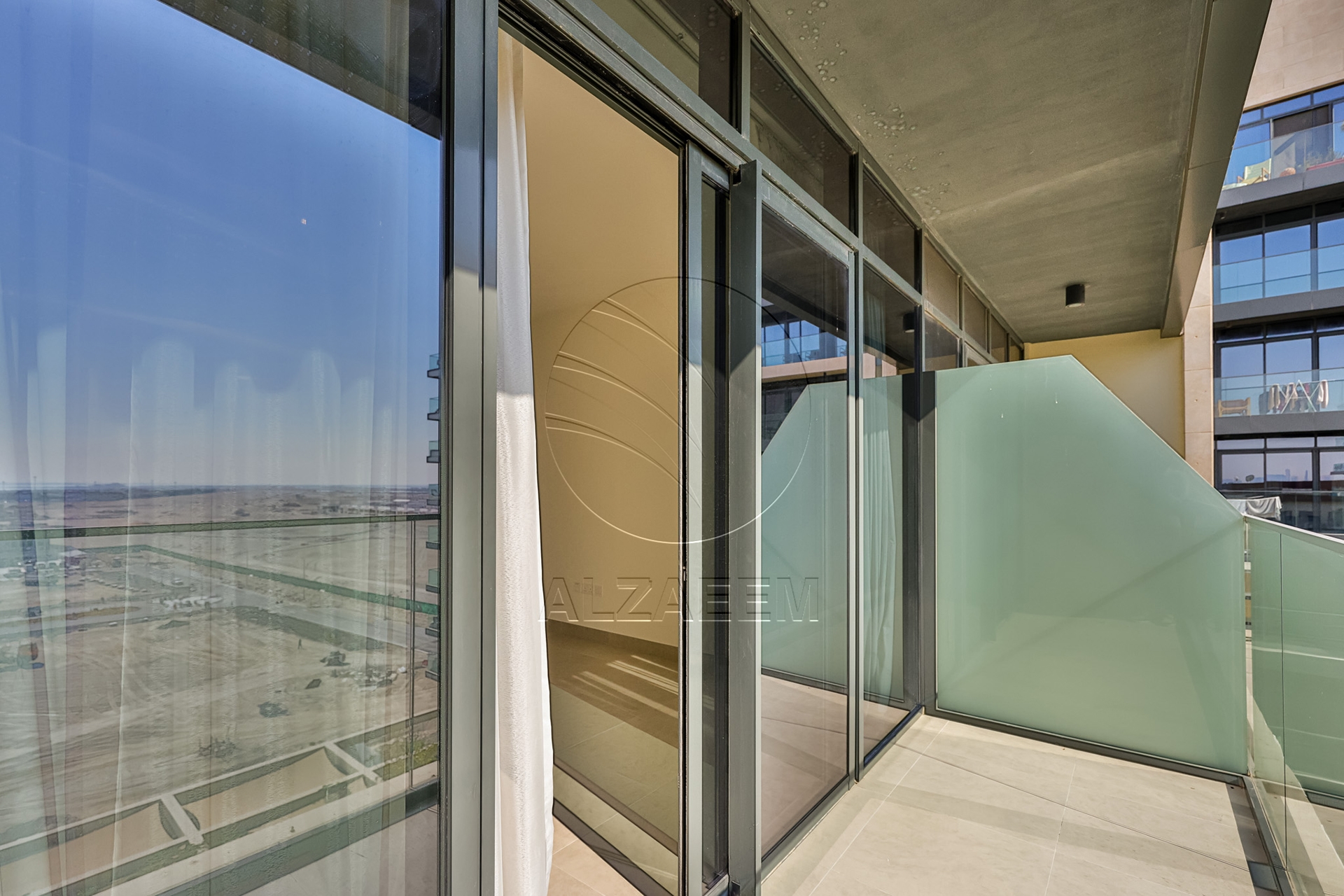 High Level + Exclusive! White Goods+ Nice Views