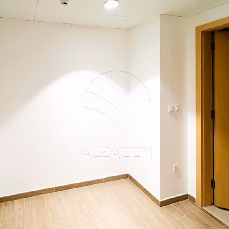 VACANT | High Floor | Partial Sea and Golf view