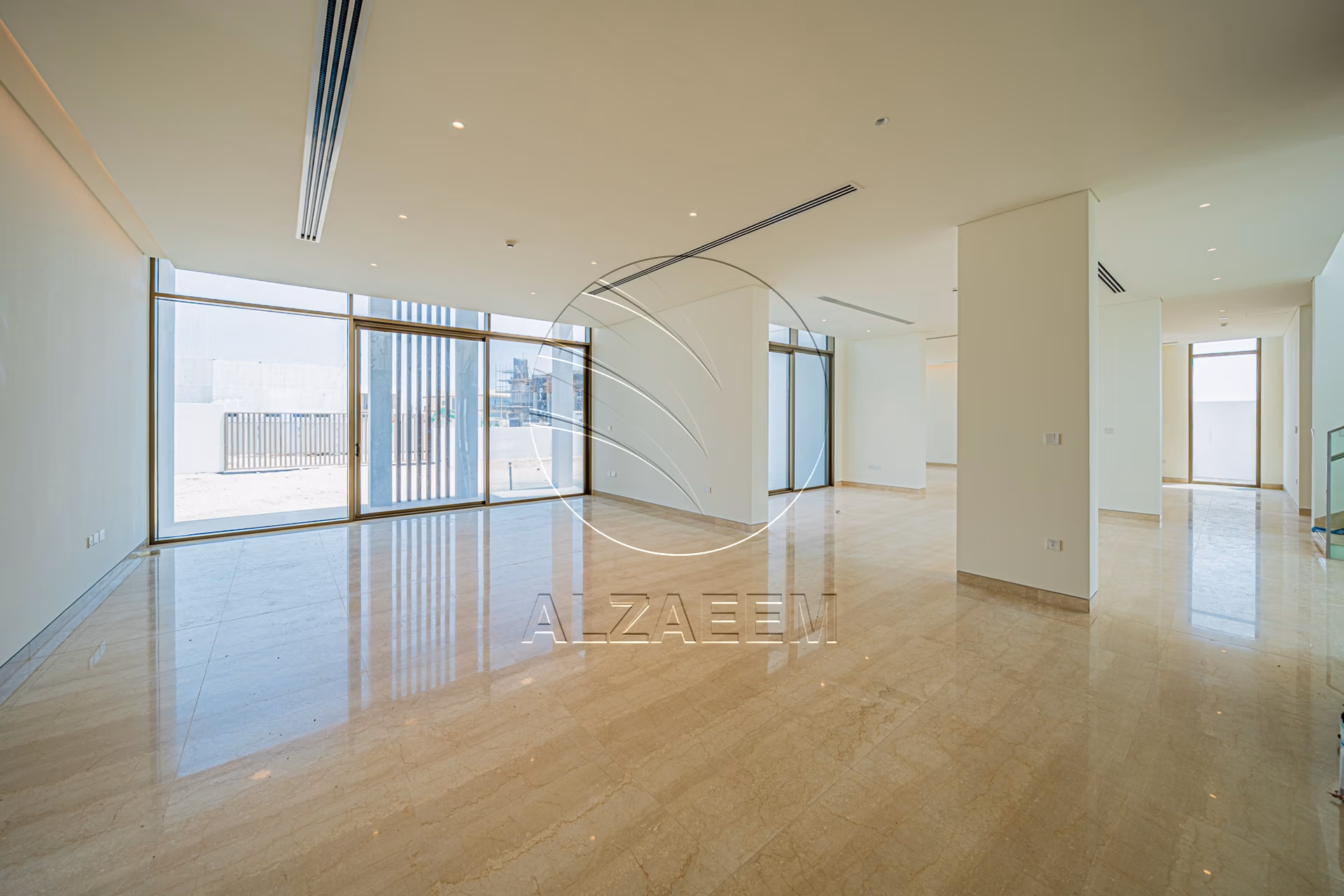 √VACANT Exclusive V-5 SELECT | Partial Sea View√