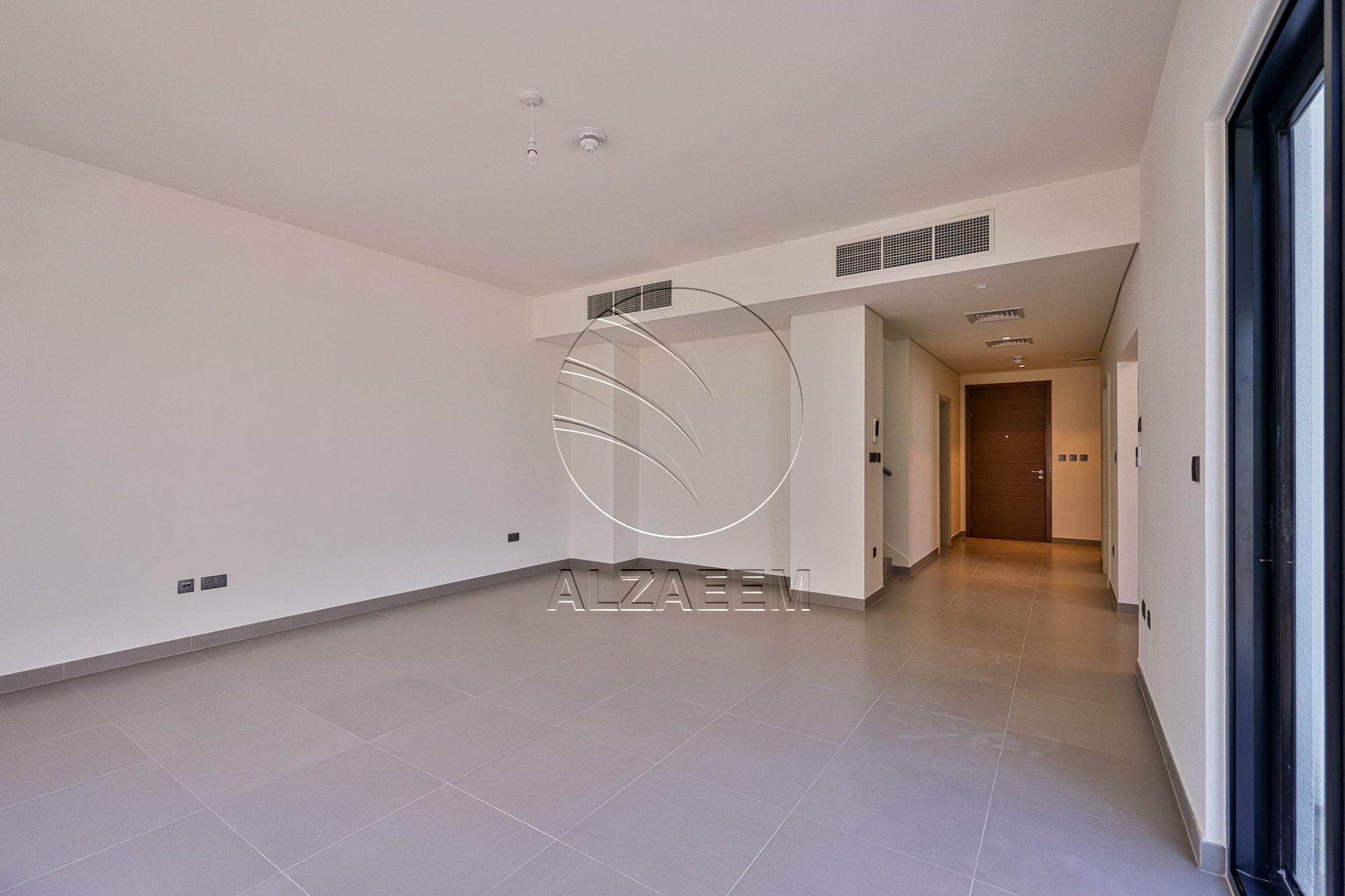 Single Row | Semi Corner and High End Location