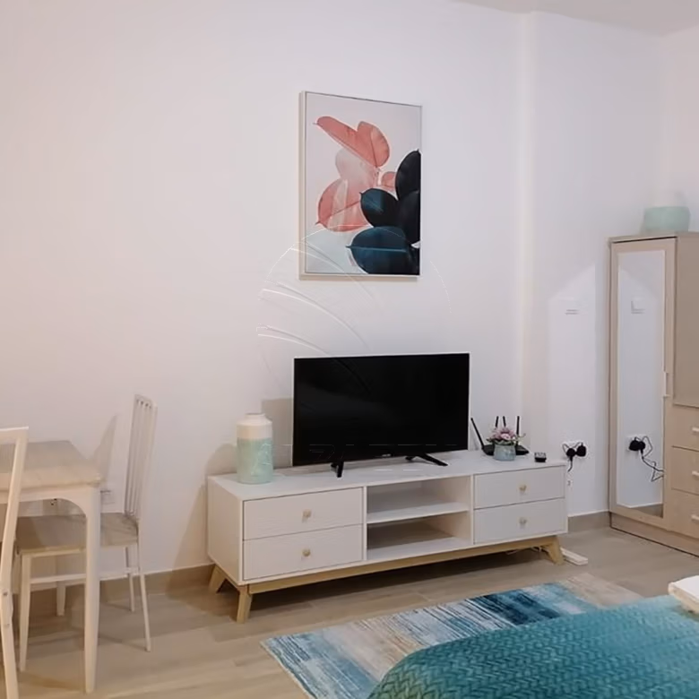 √12 Payments | Fully Furnished | Full Canal View √