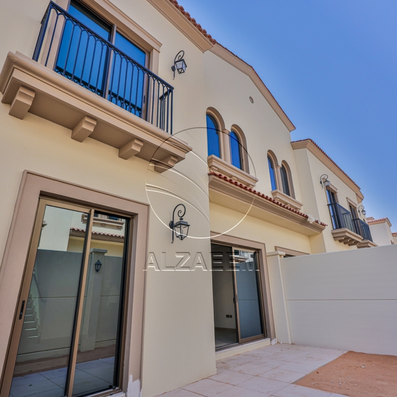 CASARES | Single Row Mid | Near the Garden