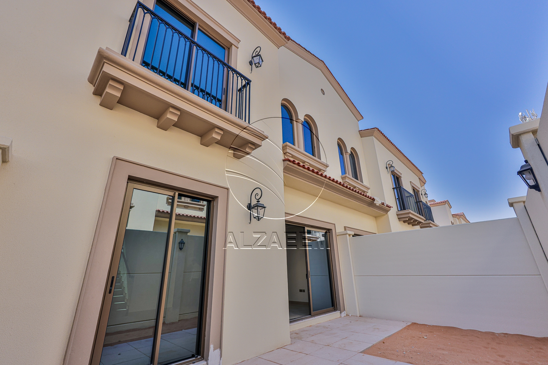 CASARES | Single Row Mid | Near the Garden