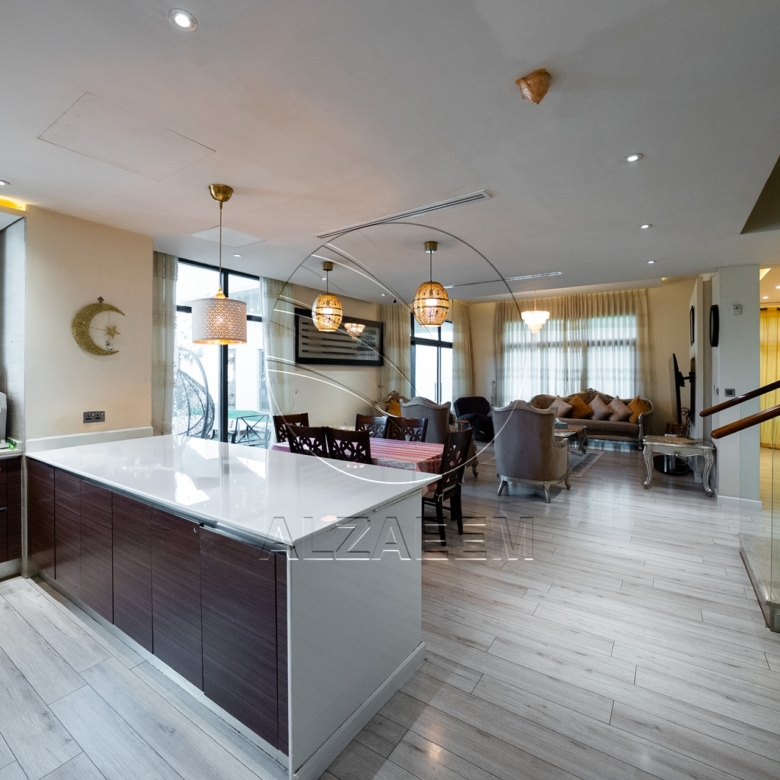 VIP | Upgraded Villa | Corner Single Row | Jacuzzi