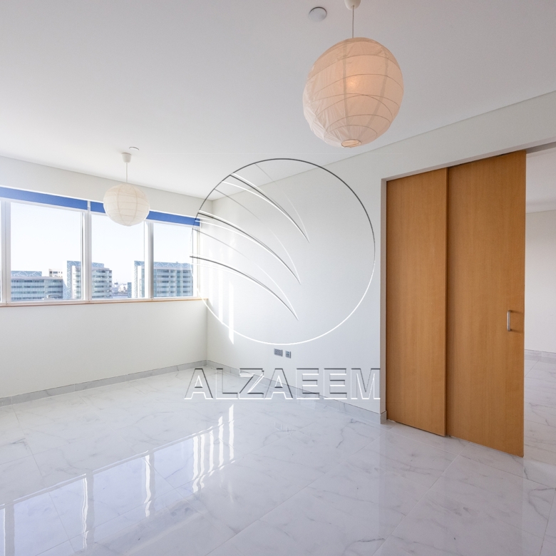 Vacant | Fully renovated unit | Sea View