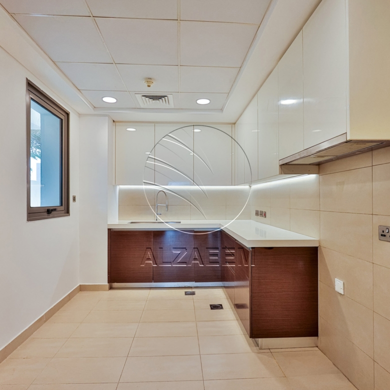 Golf Course View Villa + 1047Sqm Landscaped Plot