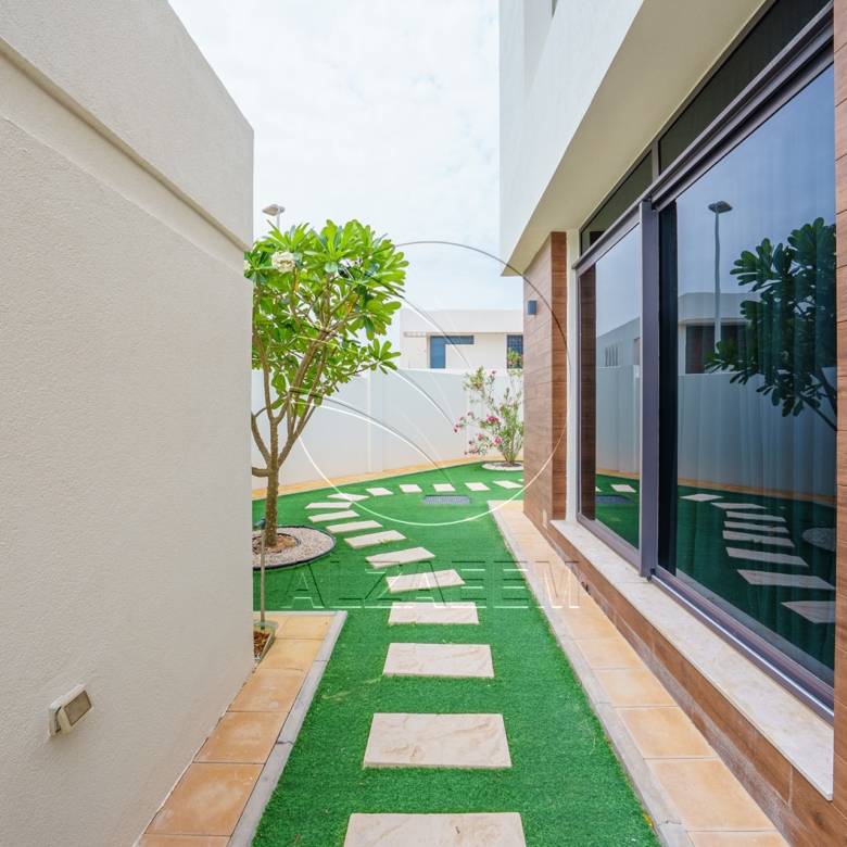 √Landscaped Garden | Furnished | T3-C1 | Corner√