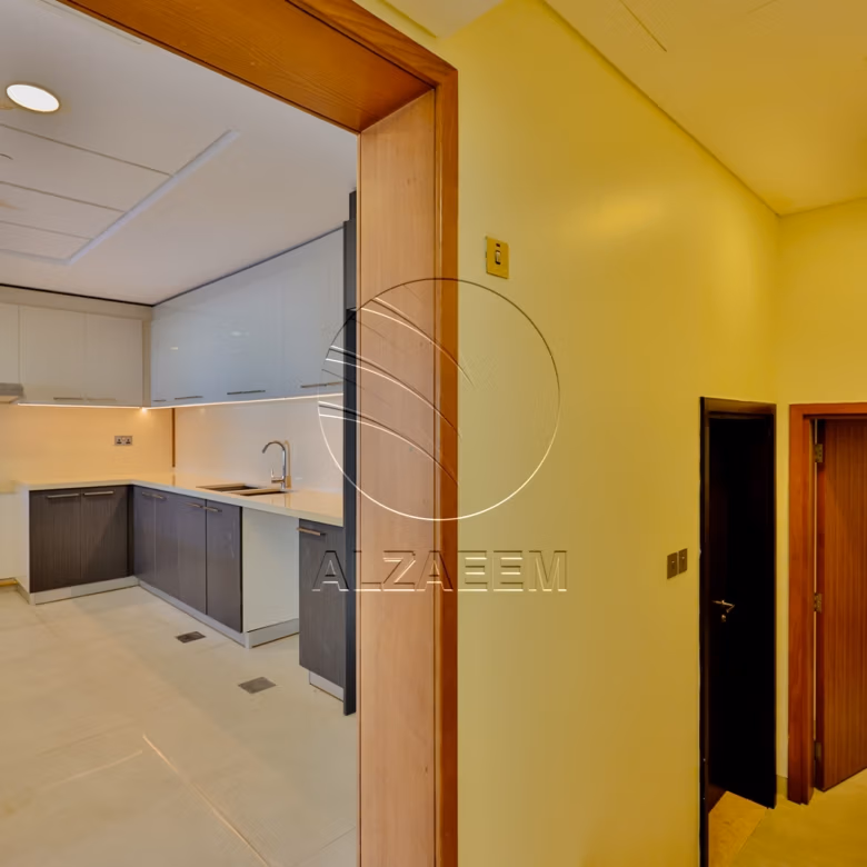 √ Luxurious Sea View Simplex Townhouse | VACANT √