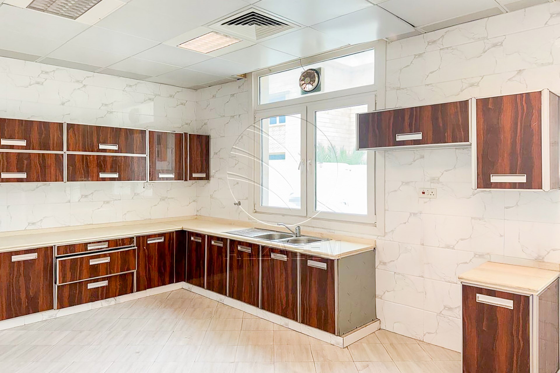 √Classic Stand Alone Villa | Near Al Ghadeer Park√