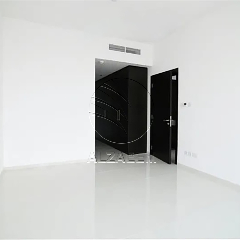Vacant! Road View | Higher Floor