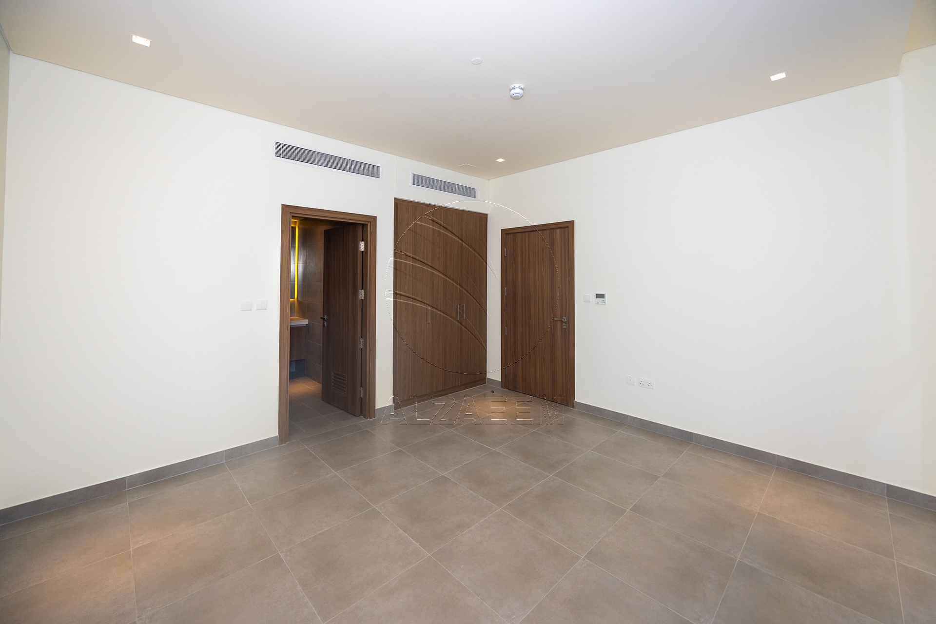 Stand Alone |Single Row -Corner | Golf Course View