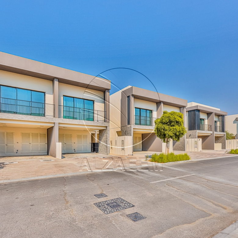 HOT! Single Row – Mid Unit | VACANT