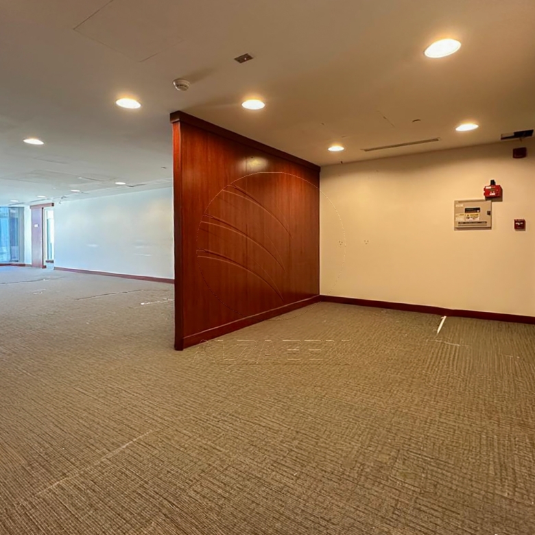 High Level Fitted Office Facing the Canal