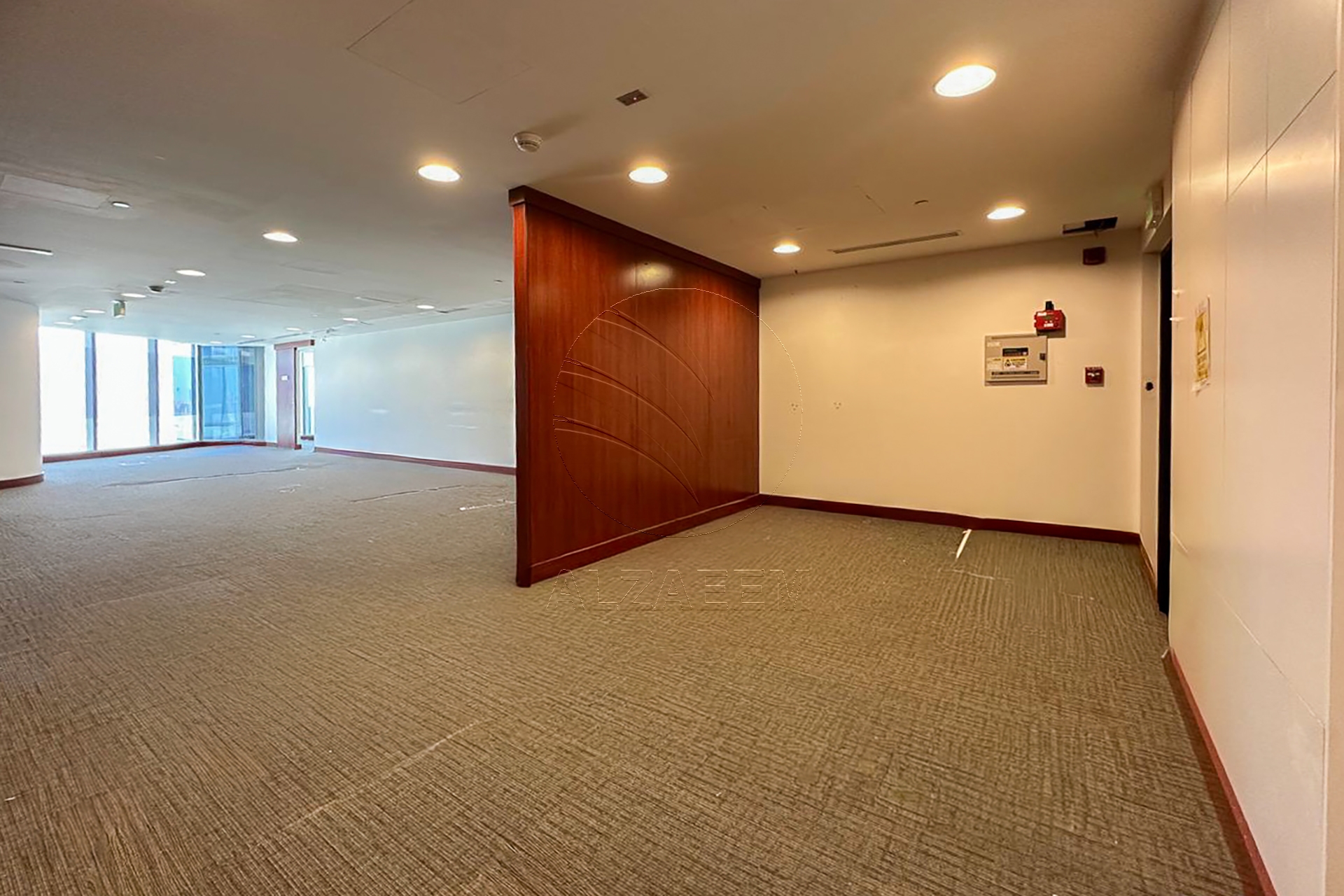 High Level Fitted Office Facing the Canal