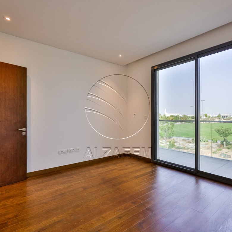 Golf Course View Villa + 1047Sqm Landscaped Plot