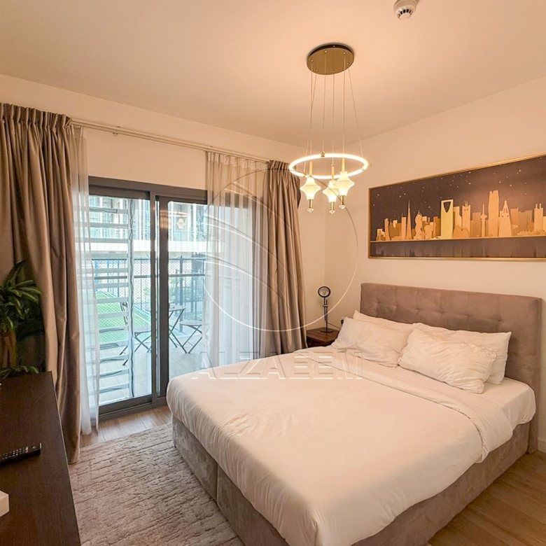 Fully Furnished | 3 Balconies | Corner | VACANT