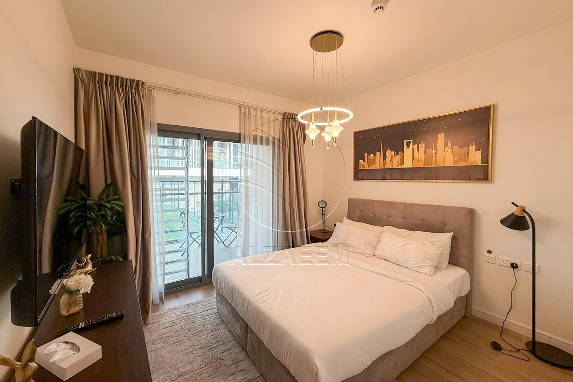 Fully Furnished | 3 Balconies | Corner | VACANT