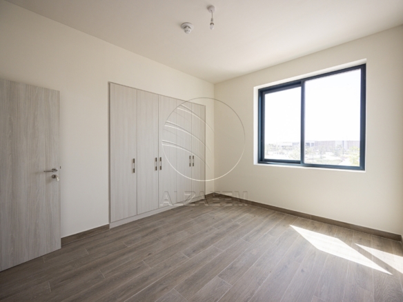 VACANT 3BR TH | Prime Location | FURNISHED!